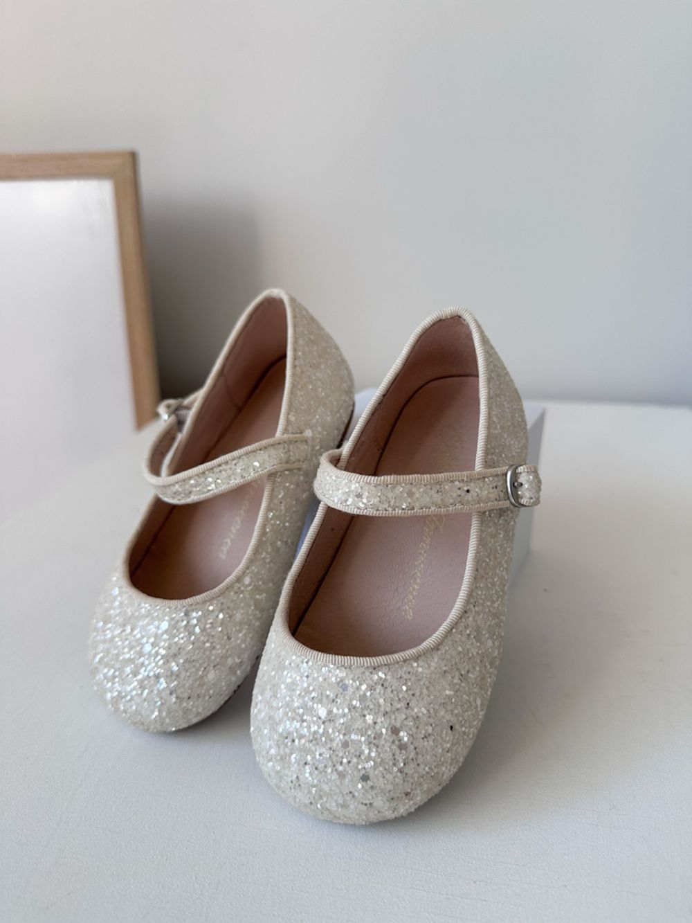 Новые туфли Age of Innocence, 25,5