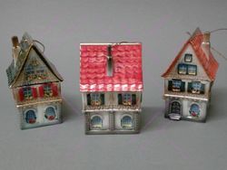 Фарфоровая елочная игрушка "Французский домик"