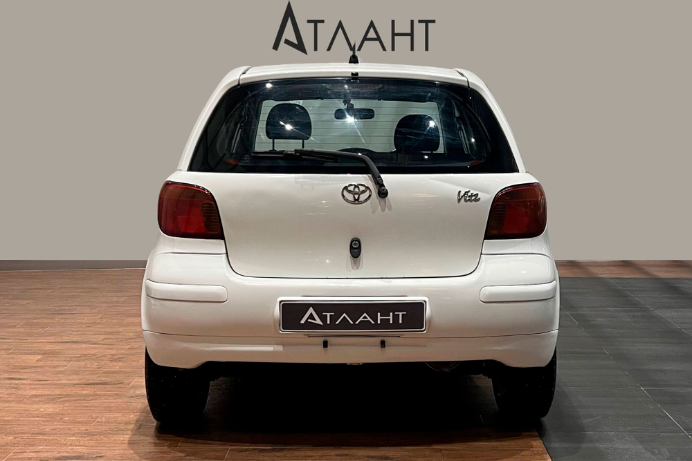 Toyota Vitz, 2004 год