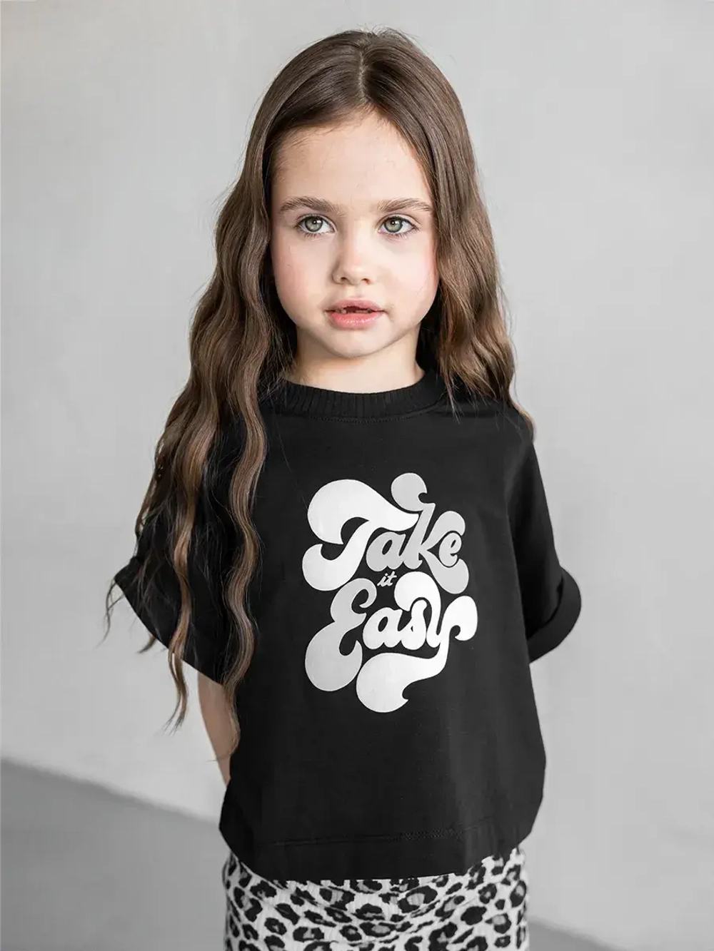 Костюм для девочки осенний футболка и леггинсы