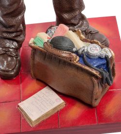 FO-84003 Статуэтка мал. «Доктор» (The Doctor. Forchino)