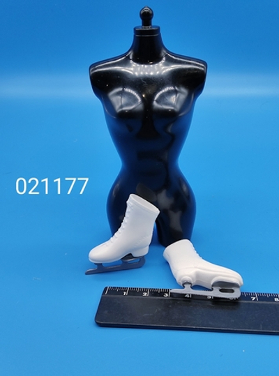 Обувь для куклы Барби винтаж коньки 021177