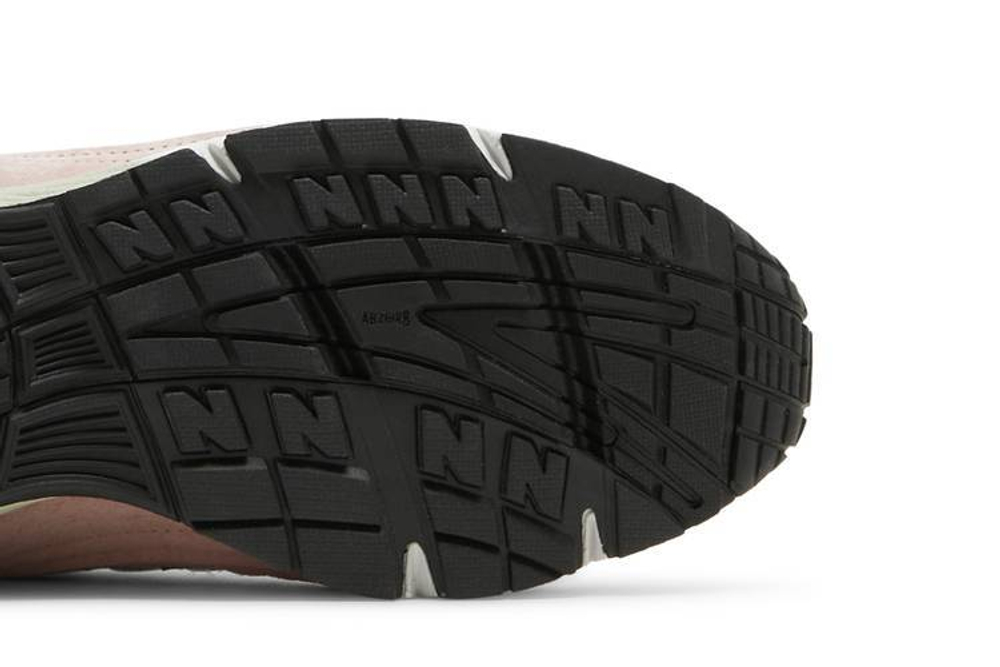 Кроссовки New Balance Nb 991 Shy Pink (Женская размерная сетка)
