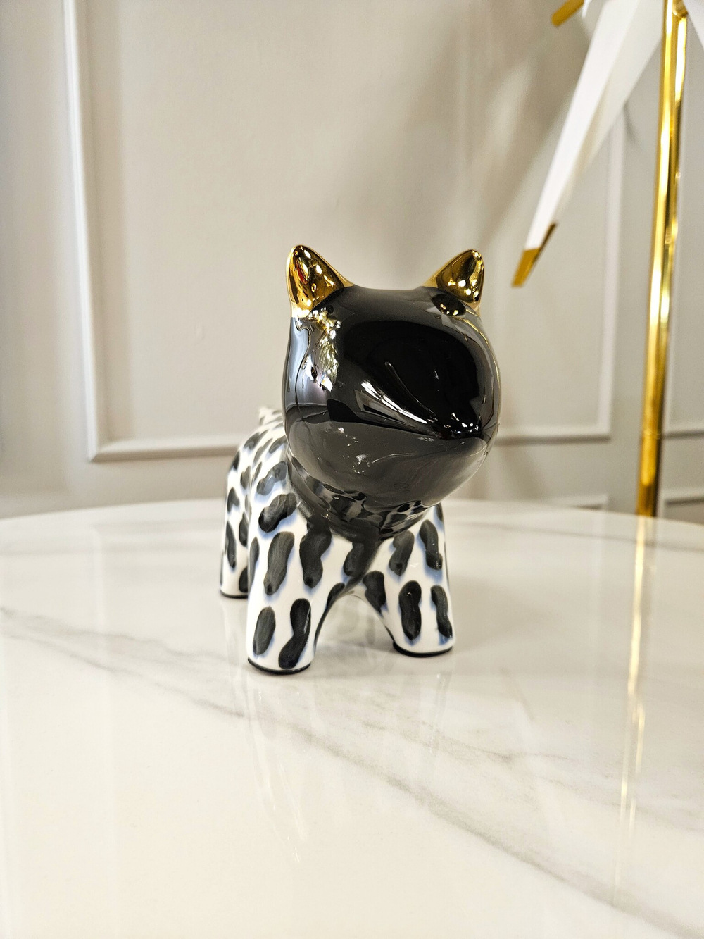 Статуэтка Brindle hand drawn dog