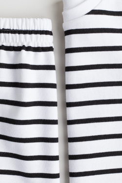 H&M Комплект из футболки и шорт, белый/черный