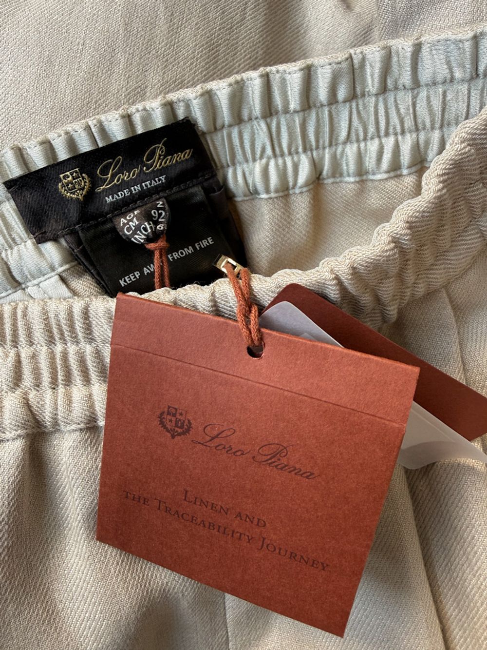 Новые льняные брюки Loro Piana, 92