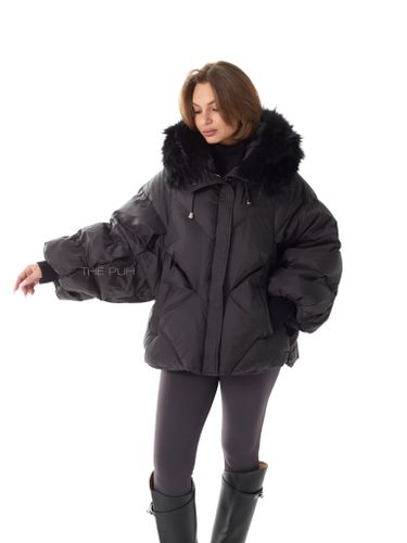 Объемный черный пуховик на молнии