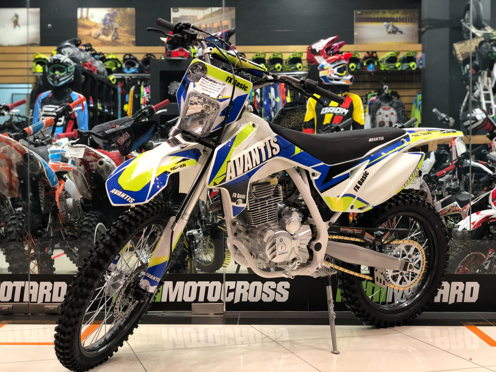 Мотоцикл Avantis FX 250 Basic 21/18 (ZS172FMM, возд.охл.) 2020 (Белый)