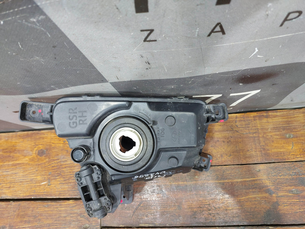 ПТФ передняя правая Hyundai Creta 1 (GS) 16-21 Б/У Оригинал 92202M0000