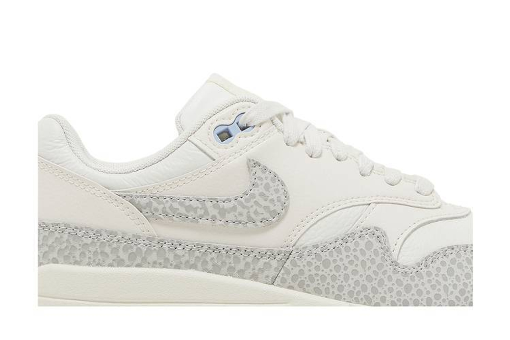 Nike air safari white online