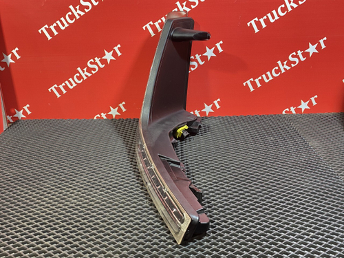 Повторитель поворота правый 2016 год.