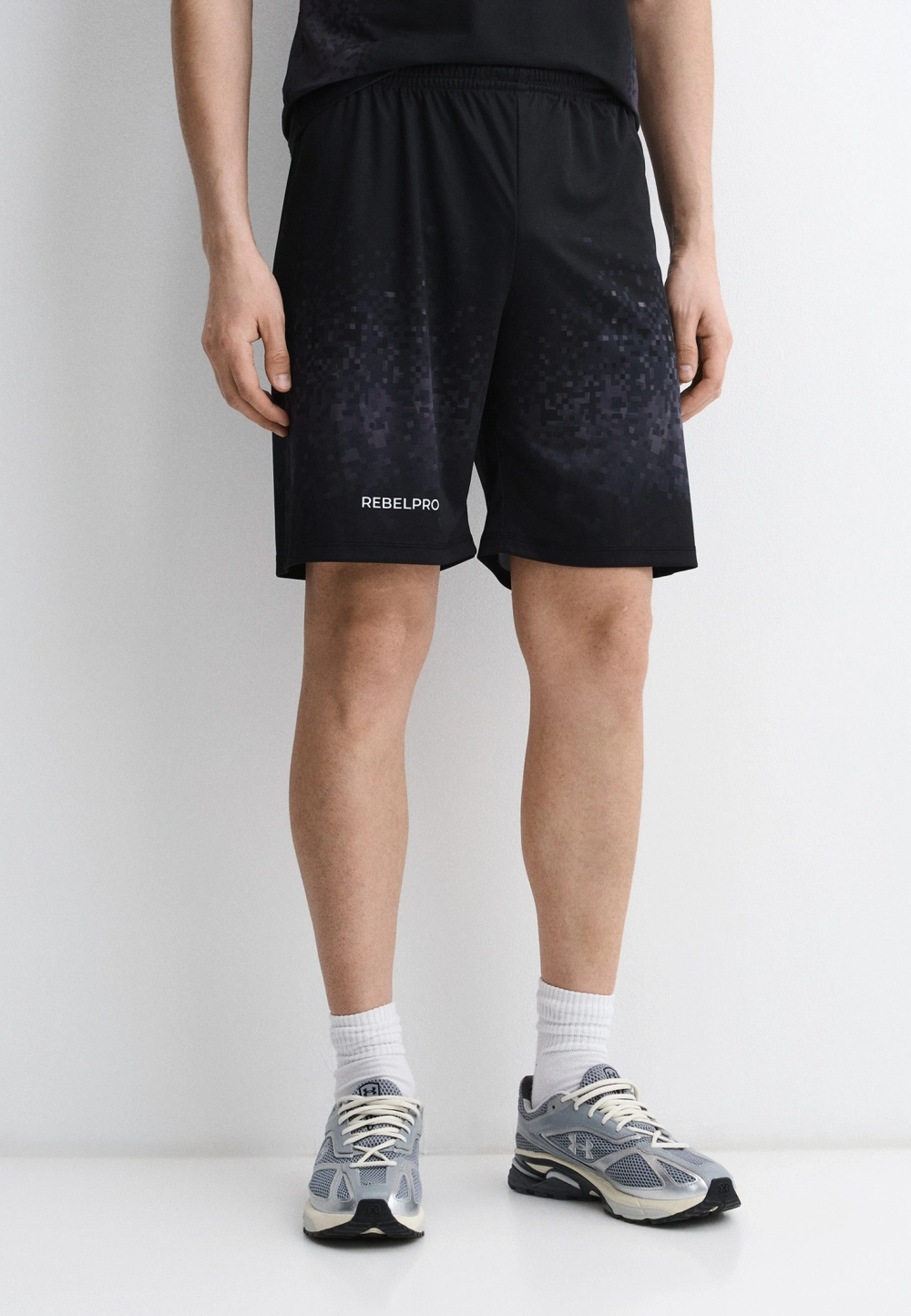 Шорты спортивные