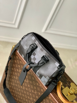 Louis Vuitton Keepall 25