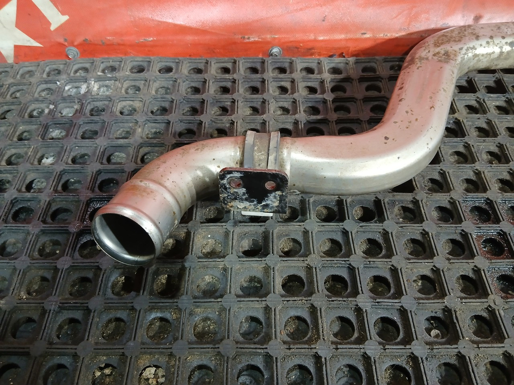 Патрубок охлаждения ретардера 2023г.