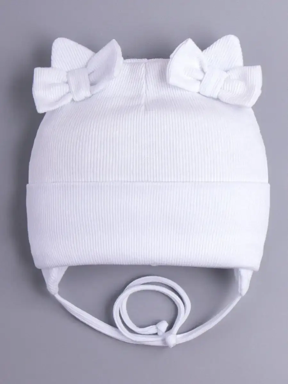Шапка с ушками для девочки трикотажная на завязках