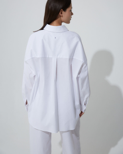 Рубашка свободного кроя из смесового хлопка белый