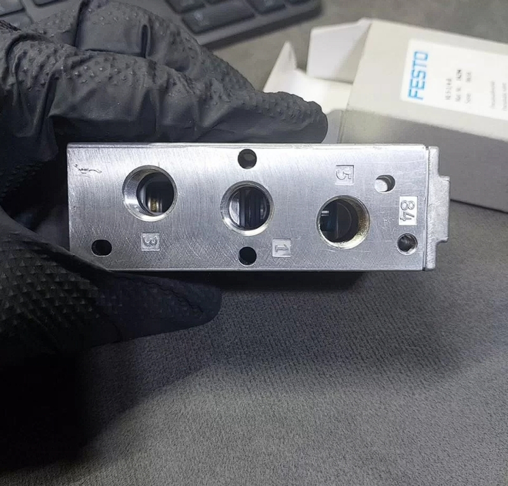 Festo Пневмораспределители / Клапаны