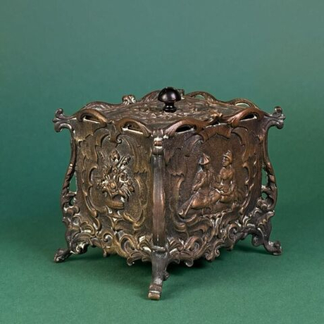 Винтаж: Старинная бронзовая шкатулка