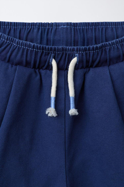 ZARA ШОРТЫ-БЕРМУДЫ С НАШИВКОЙ «СЕРДЦЕ», ЧЕРНИЛЬНО-СИНИЙ