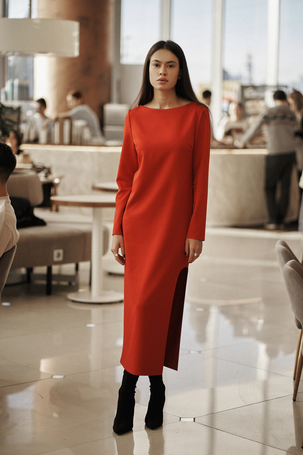 Платье с вырезом лодочка