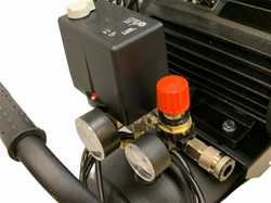 Компрессор поршневой 50.LB40 REMEZA (Белоруссия): 580 л/мин., 10 бар, ресивер 50 л., 3 кВт, 380В, габариты без упак. 900x450x800 мм, 92 кг.