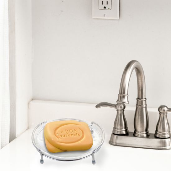 Мыльница овальная Besser BS 0109 (14х10х4,5 см) акриловая на хромированной подставке