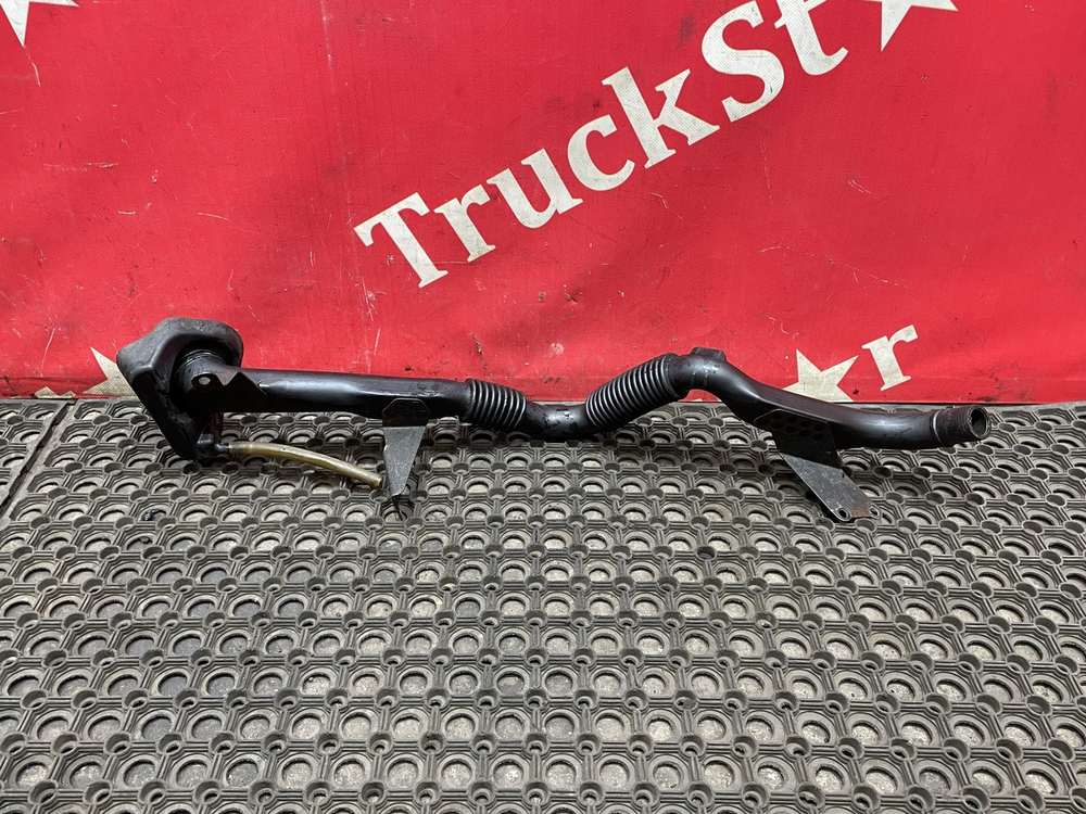 Горловина маслозаливная