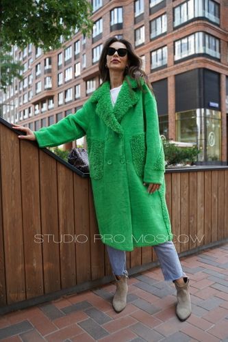 Шуба KRISTINA без утеплителя в зеленом цвете