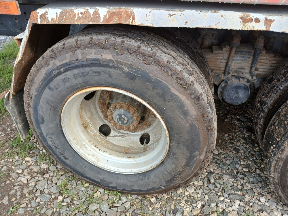 АВТОРОСТ 3369* на шасси КамАЗ 65115 6x4 Ломовоз с КМУ 336975 (Дизельный, 11,8 л, 300 л.с., МТ)