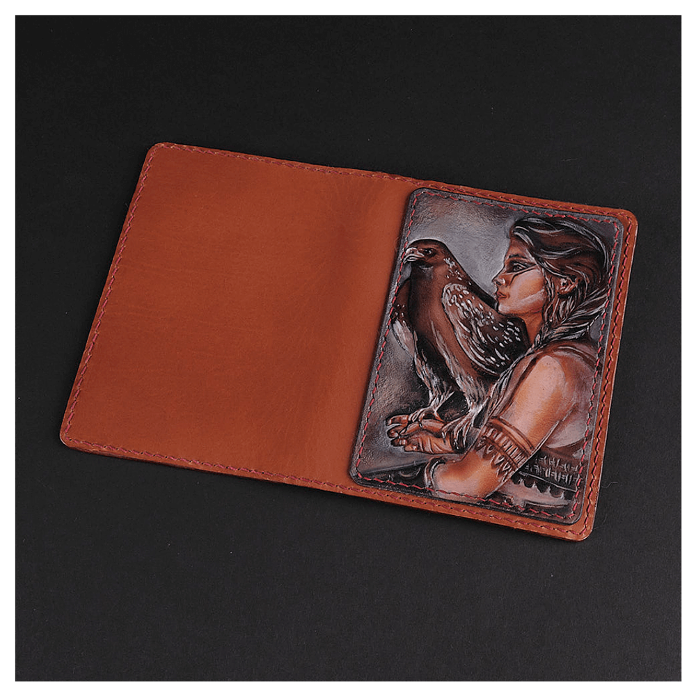 Кожаная обложка на паспорт «Шаманка» (фигура)