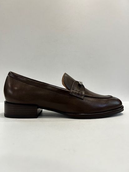 Лоферы женские