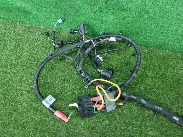 Проводка моторного отсека Jaguar XE (2015-2019)