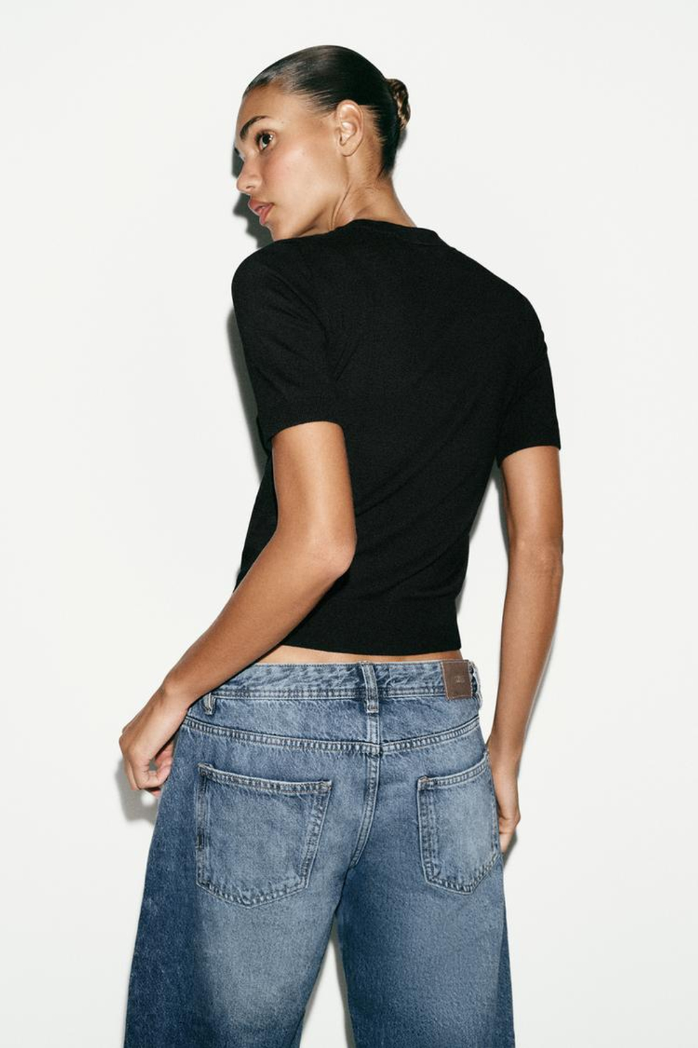 ZARA БАЗОВЫЙ ТРИКОТАЖНЫЙ СВИТЕР С КОРОТКИМИ РУКАВАМИ, ЧЕРНЫЙ