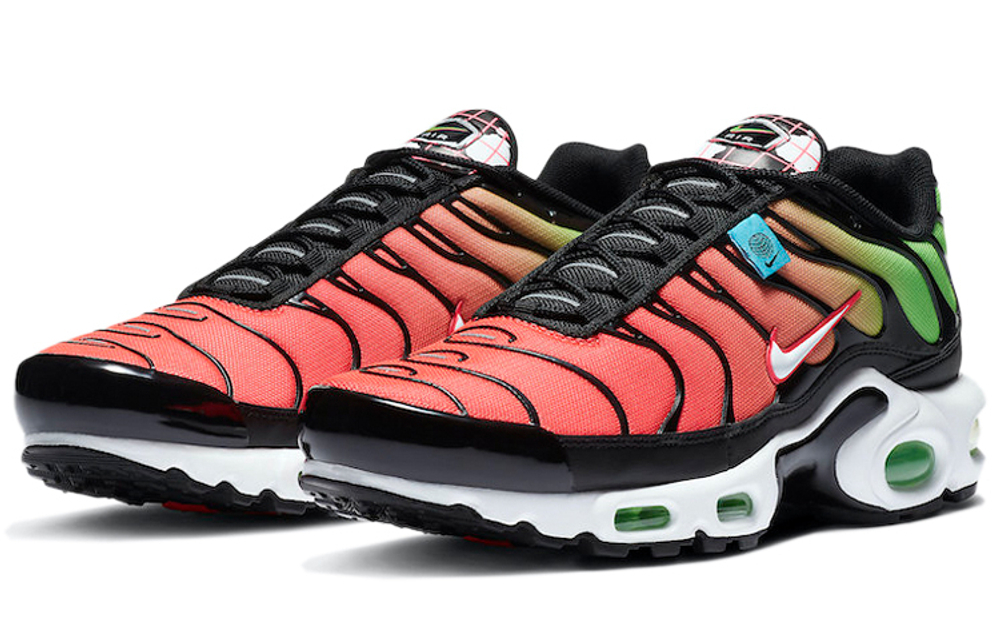 Кроссовки Nike Air Max Plus Worldwide