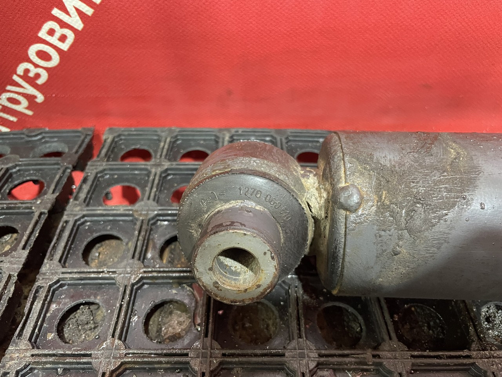 Амортизатор задний 2020г.