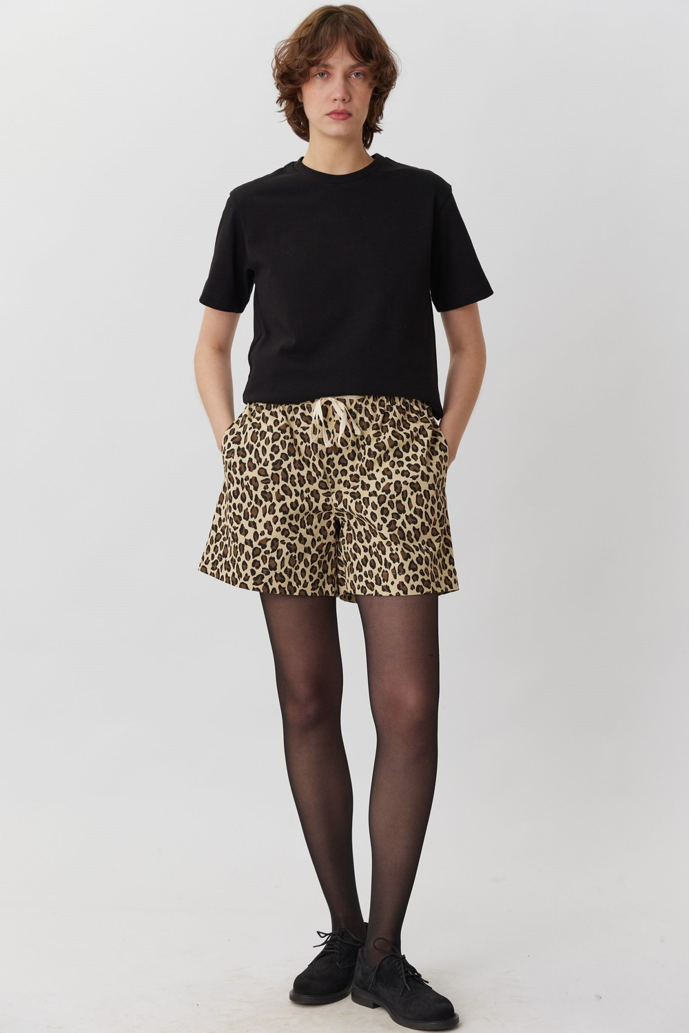 Шорты на резинке из леопардовой джинсы