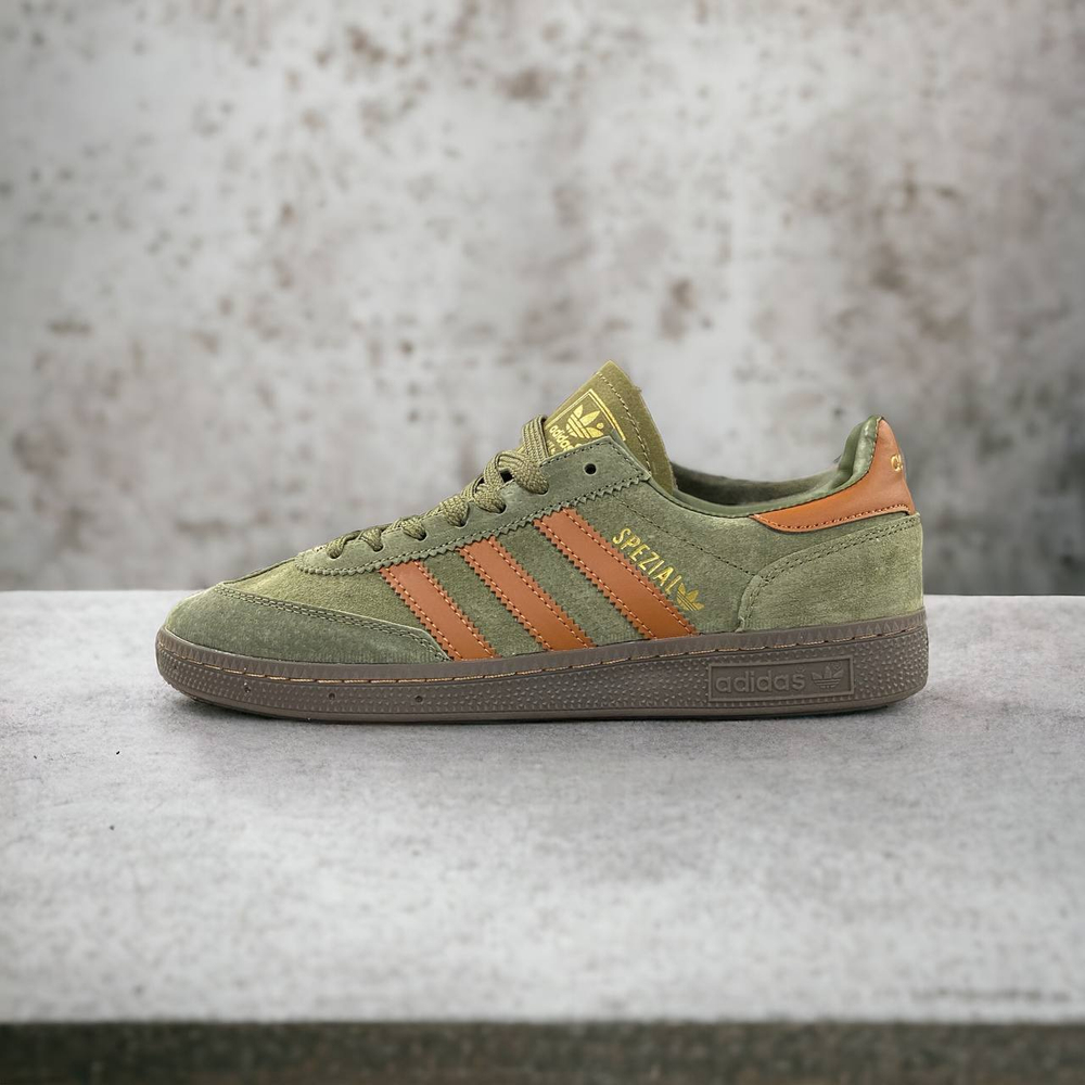 Adidas Spezial • Dark Green