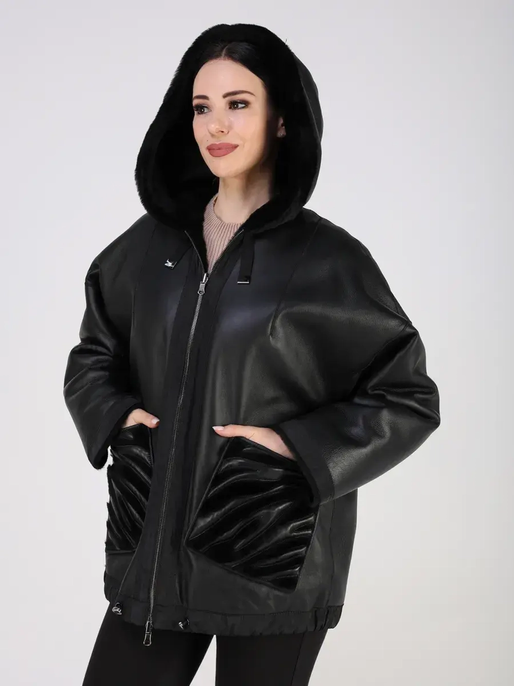 Дубленка зимняя натуральная с капюшоном шуба