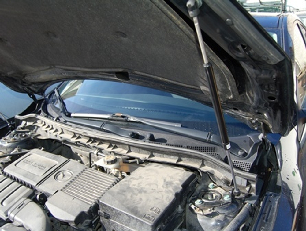 Упор (амортизатор) капота для Mazda 3 BL (2009-2013) Autoinnovation.08-03