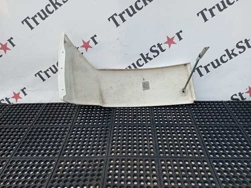 Спойлер кабины верхний левый 2018г.