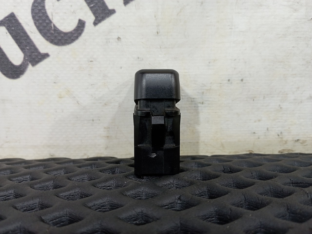 Кнопка массы