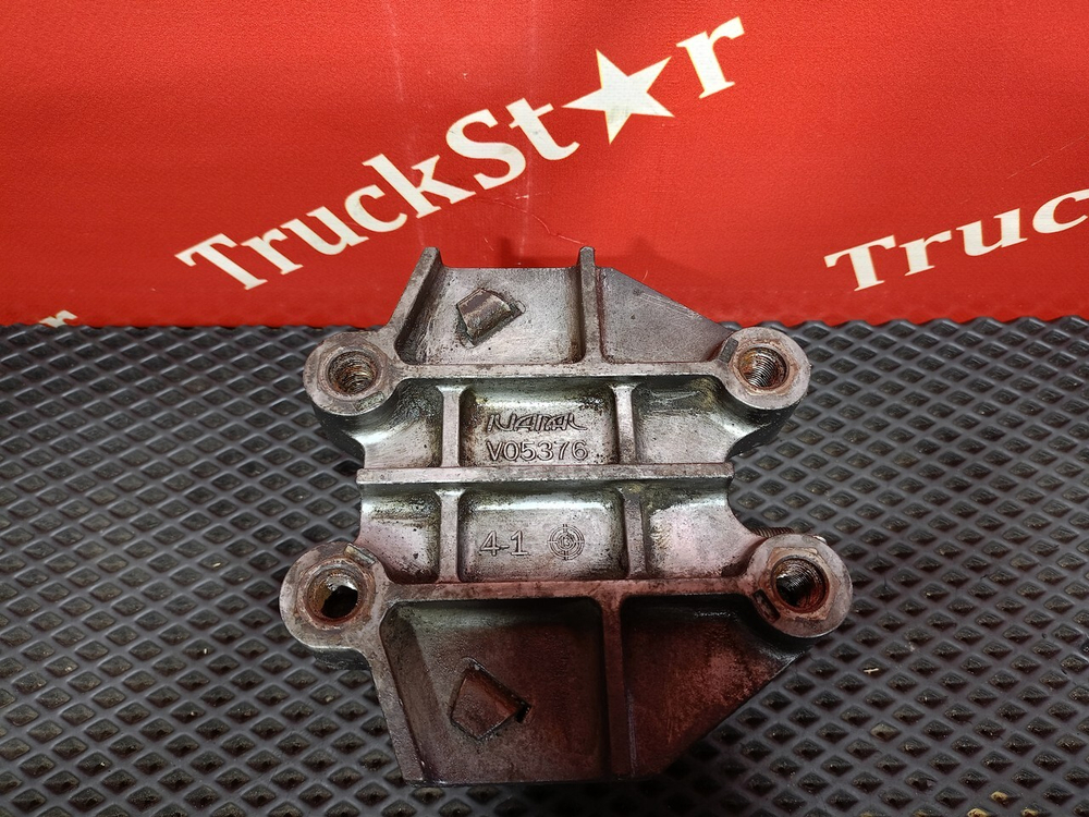 Подушка двигателя передняя