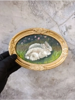 Картина овальной рамке