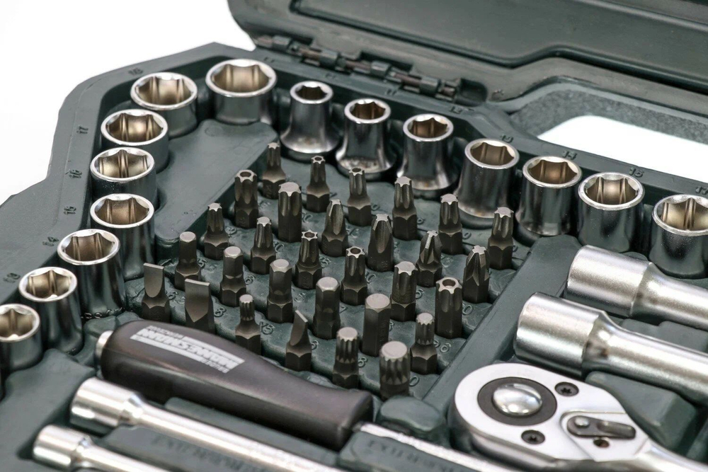 Набор инструментов Mannesmann M98430 (215 предметов)