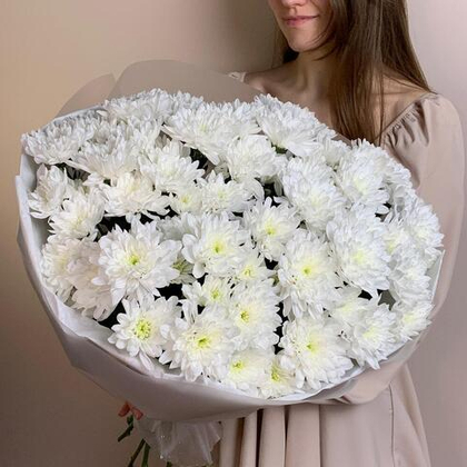 Букет белых хризантем