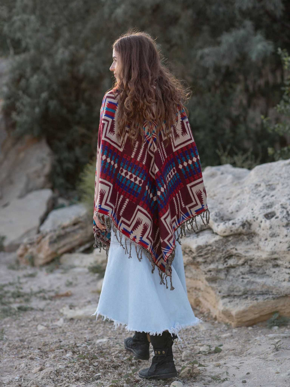 Пончо женское шерстяное с орнаментом