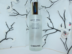 Пептидный тонер-эссенция д/зрелой кожи Medi Peel Peptide 9 Aqua Essence Toner 250 мл.