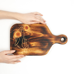 Доска разделочная из древесины сибирского кедра с гравировкой "Нет ничего невозможного". RD75