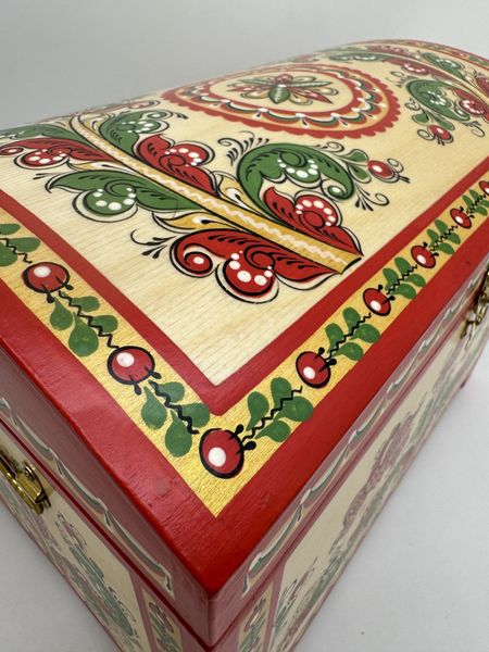 Сундук подарочный с ручной росписью