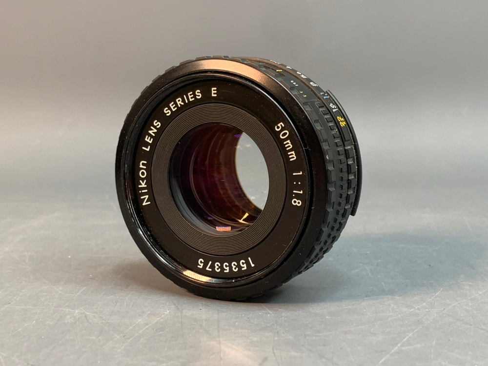 Nikon EM + Nikon 50mm f/1.8